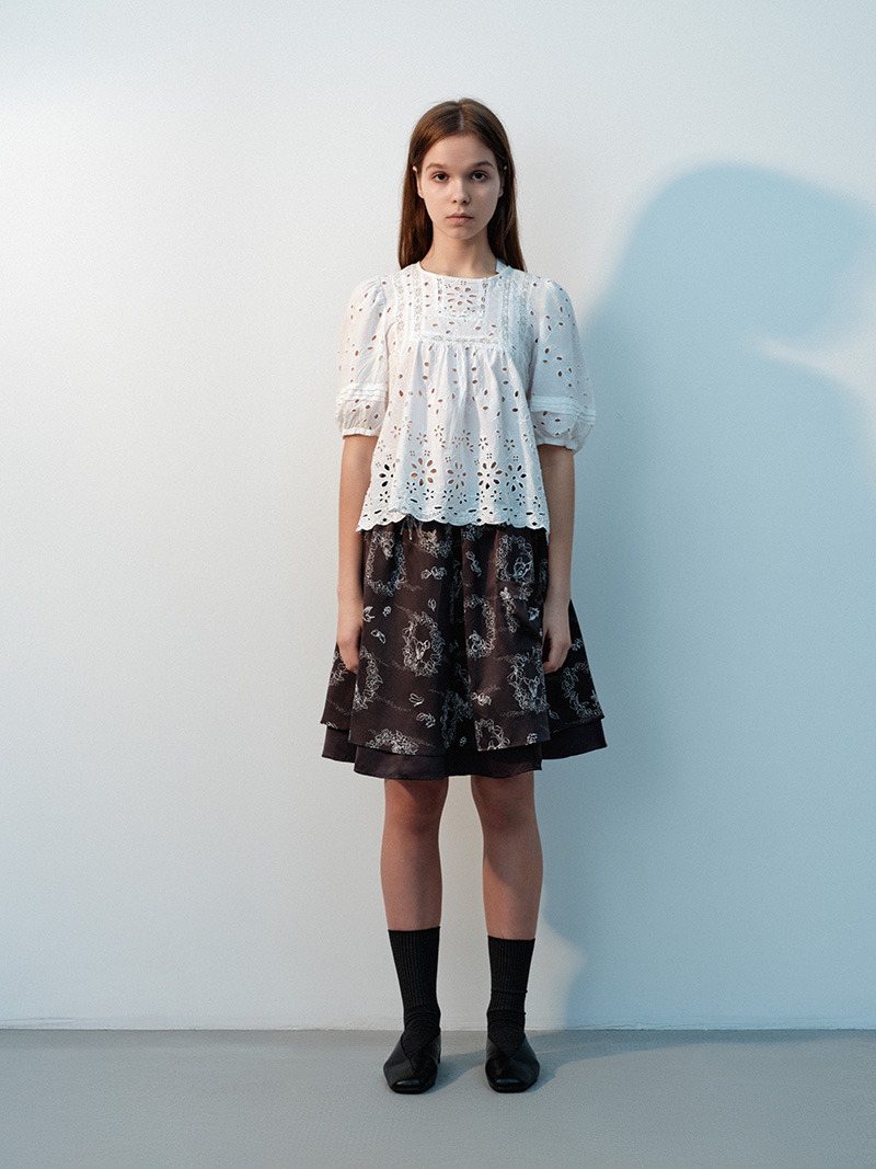 Embroidered cotton blouse with puff sleeves